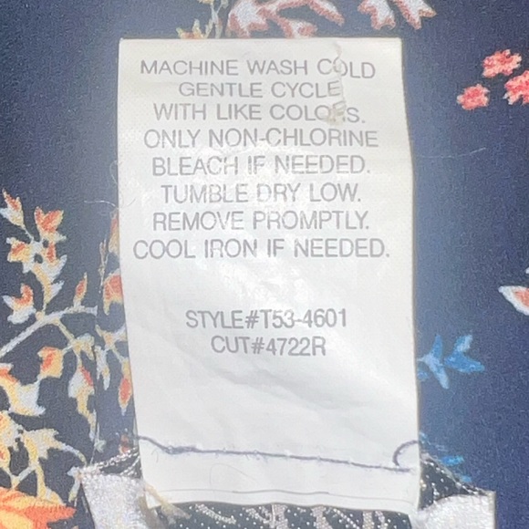 Sleeveless Waterfall Hem Floral Butterfly Trapeze Top w/ Back Lace Detail, Small - Picture 13 of 15